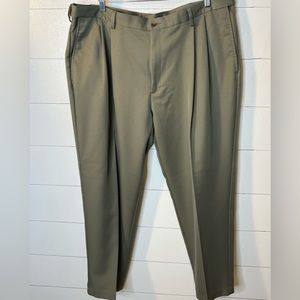 HAGGAR MEN’S GREEN DRESS PANTS SZ 42X29